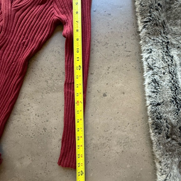 NWT’s Bodycon sweater dress. Size M. - Picture 10 of 11